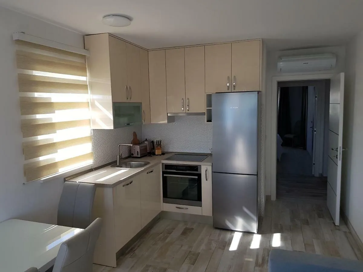 Guest house Apartmani Marella Seget Donji