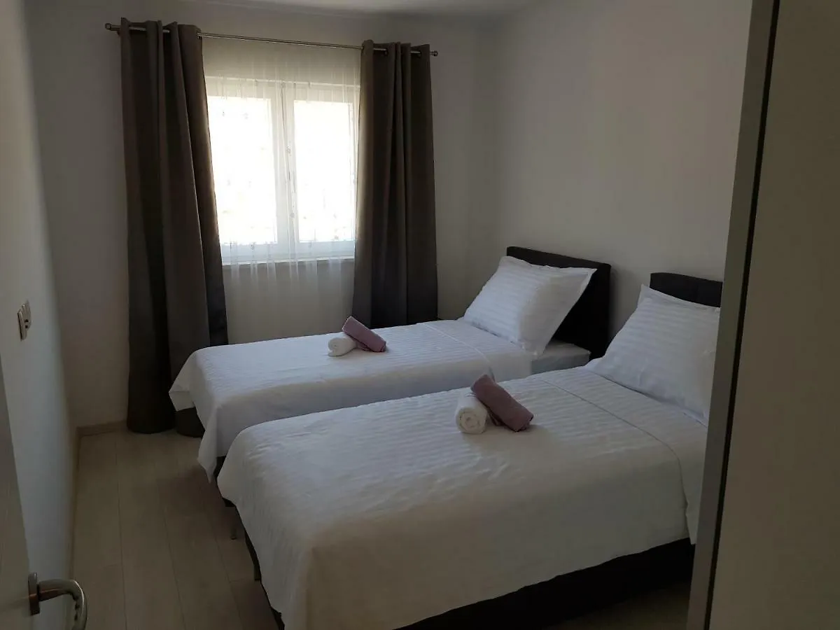 Apartmani Marella Seget Donji Guest house
