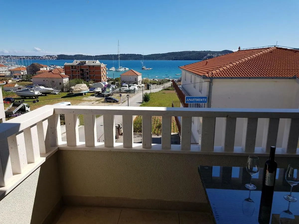 Apartmani Marella Seget Donji 0*,  Croatia