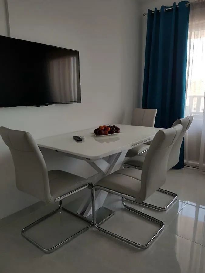 Apartmani Marella Seget Donji Guest house